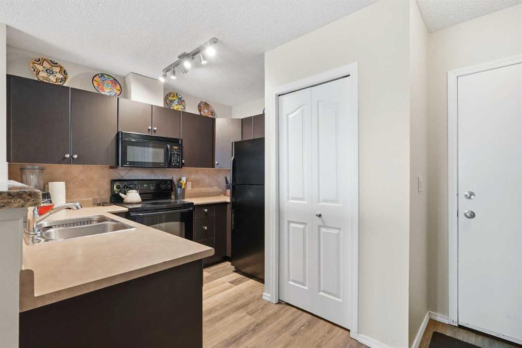 Picture for 2007, 1053 10 Street SW