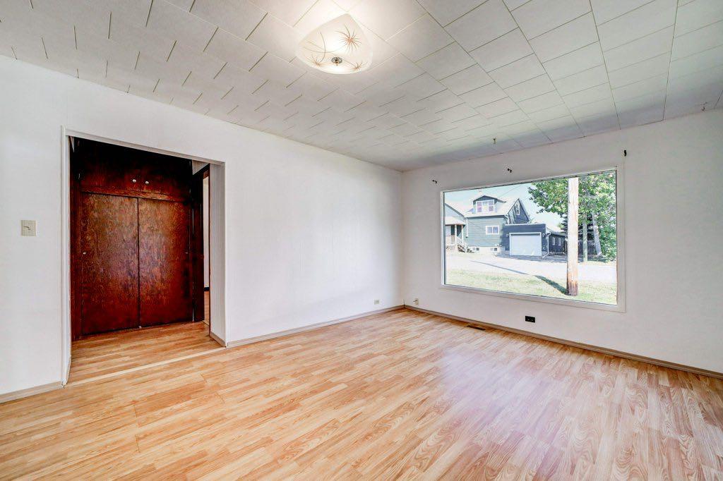 Picture for 2925 223 Street  https://www.cirrealty.ca/reb/ldar/0/A2255160_11.jpg