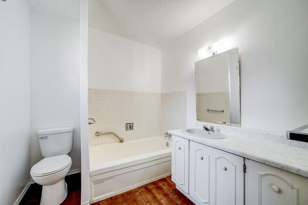 Picture for 2925 223 Street  https://www.cirrealty.ca/reb/ldar/0/A2255160_21.jpg