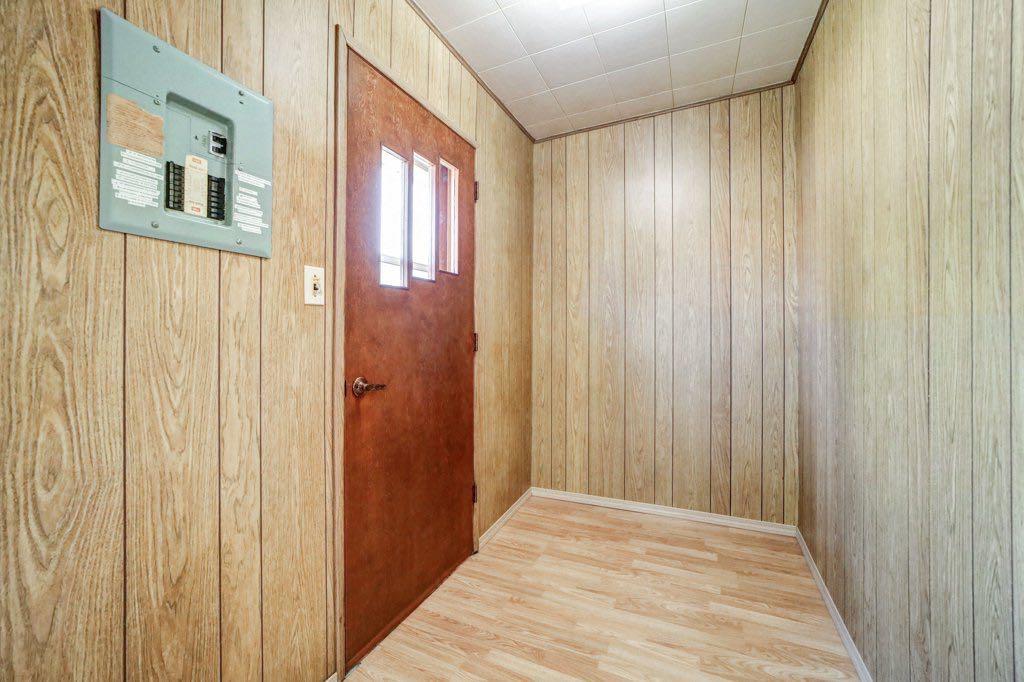Picture for 2925 223 Street  https://www.cirrealty.ca/reb/ldar/0/A2255160_22.jpg