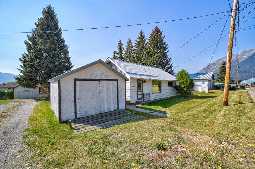 Picture for 2925 223 Street  https://www.cirrealty.ca/reb/ldar/0/A2255160_28.jpg