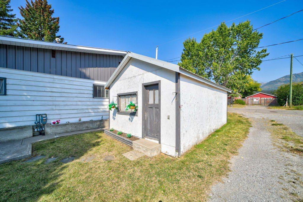 Picture for 2925 223 Street  https://www.cirrealty.ca/reb/ldar/0/A2255160_29.jpg