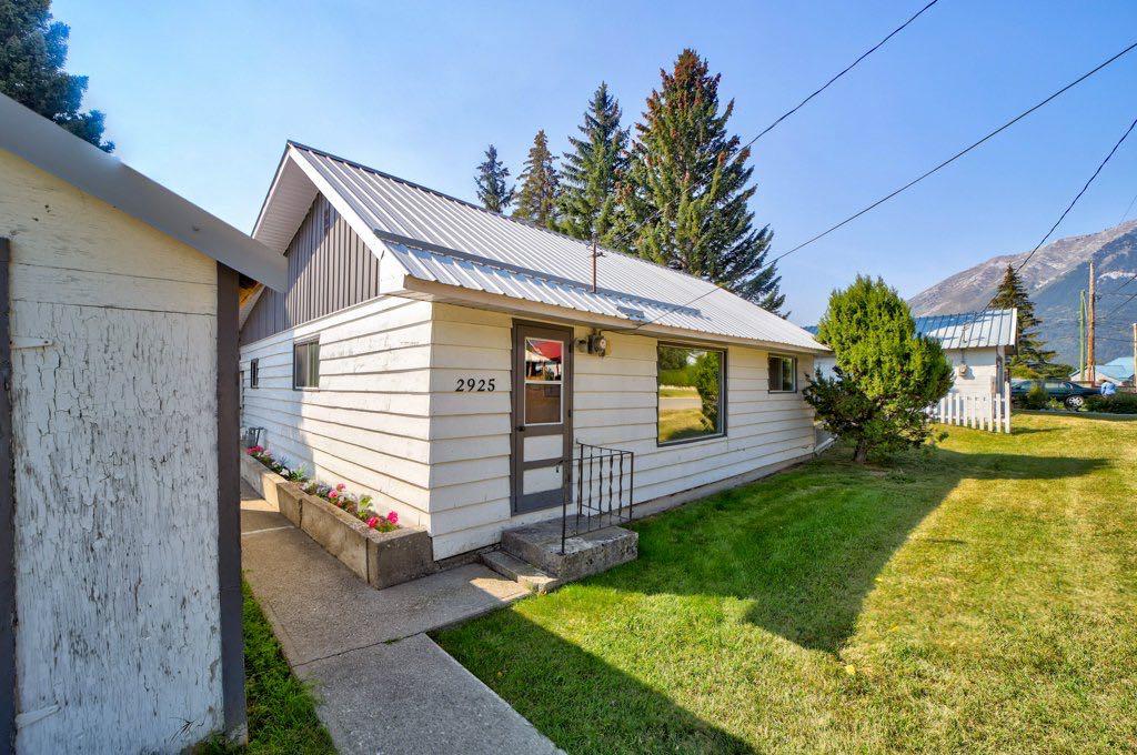 Picture for 2925 223 Street  https://www.cirrealty.ca/reb/ldar/0/A2255160_31.jpg