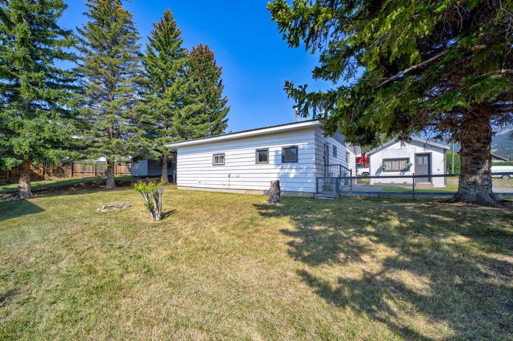 Picture for 2925 223 Street  https://www.cirrealty.ca/reb/ldar/0/A2255160_34.jpg