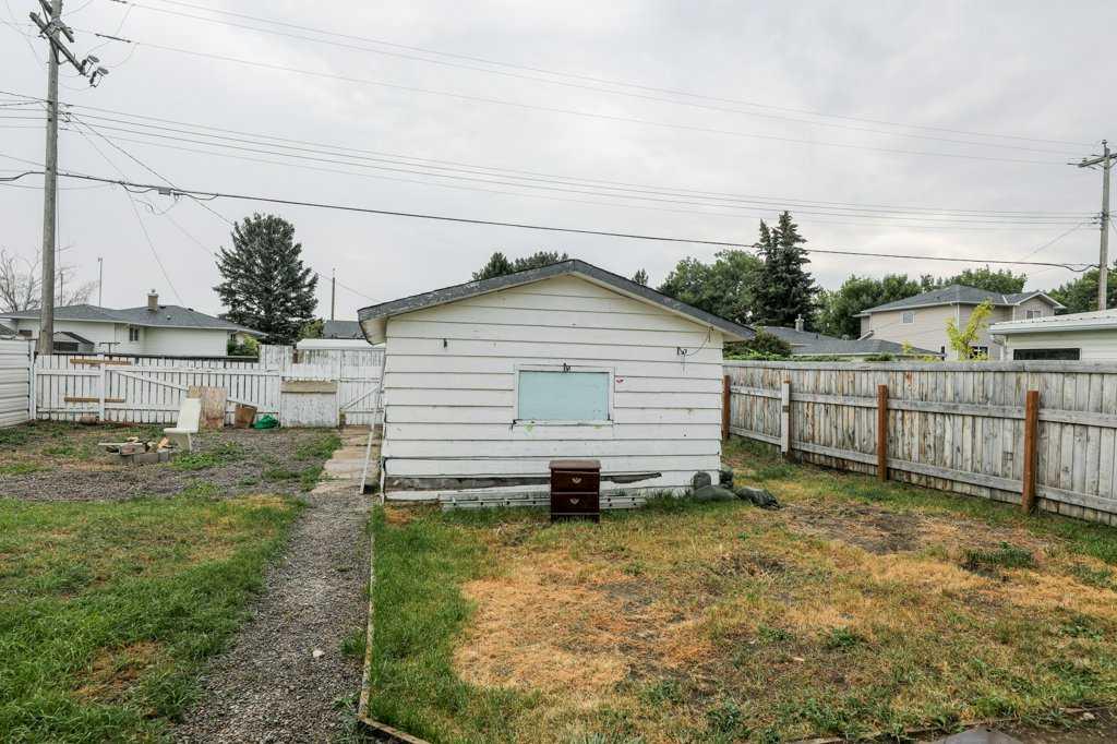 Picture for 410 52 Avenue  