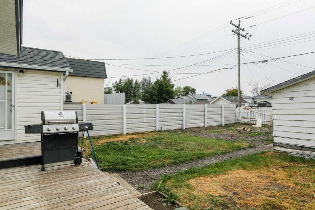 Picture for 410 52 Avenue  