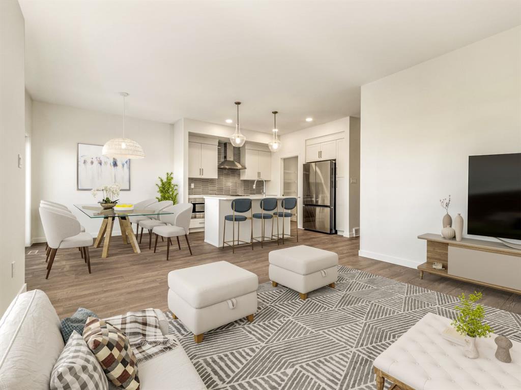 Picture for 742 Violet Place W