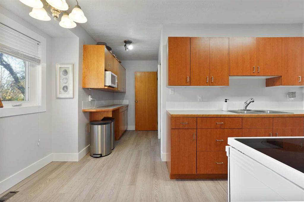 Picture for 486N 100E  E https://www.cirrealty.ca/reb/ldar/0/A2263960_9.jpg