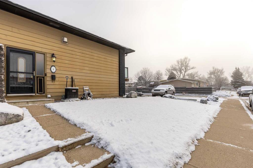 Picture for 4, 1701 St Edward Boulevard N