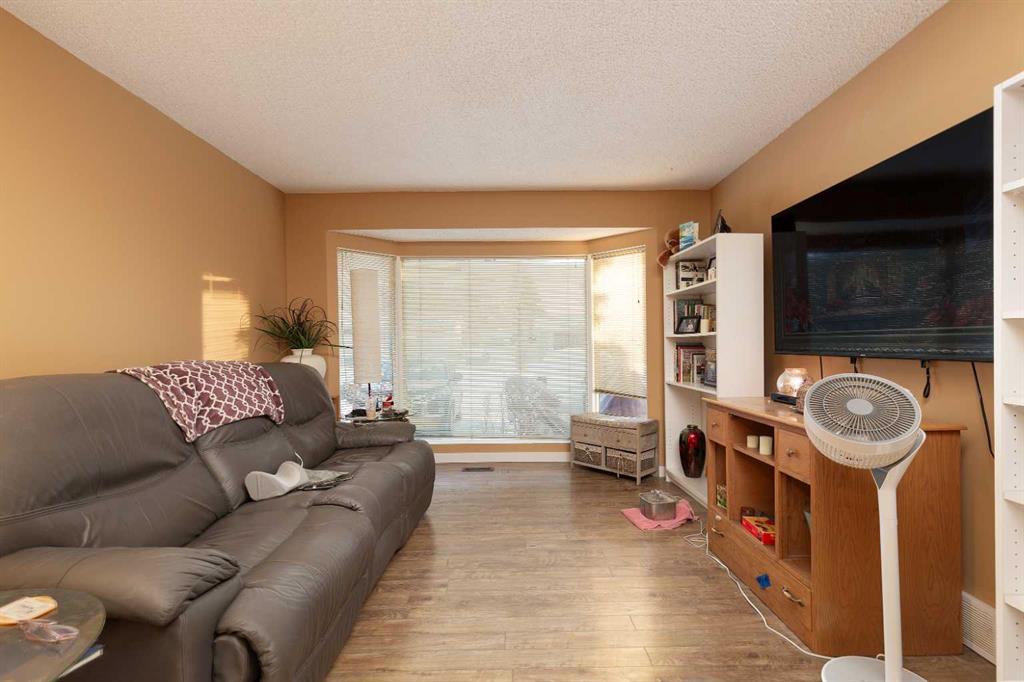 Picture for 78 Pensacola Court W