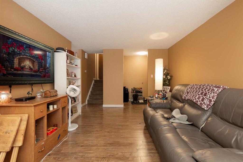 Picture for 78 Pensacola Court W