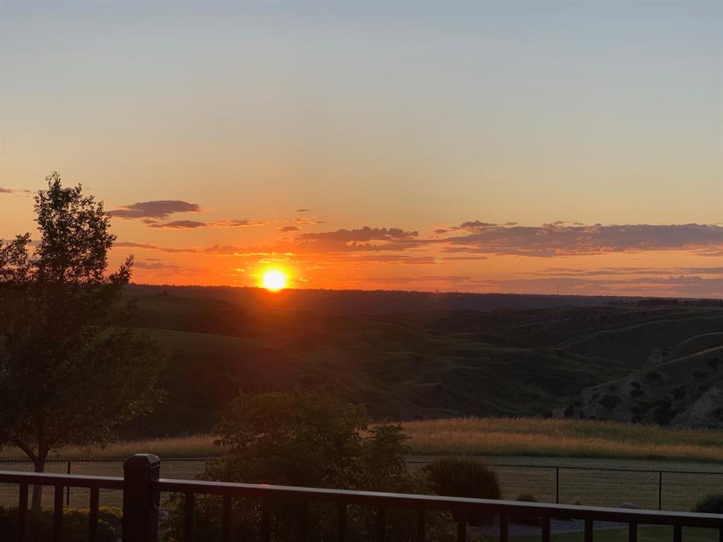 Picture for 214 Sandstone Place S