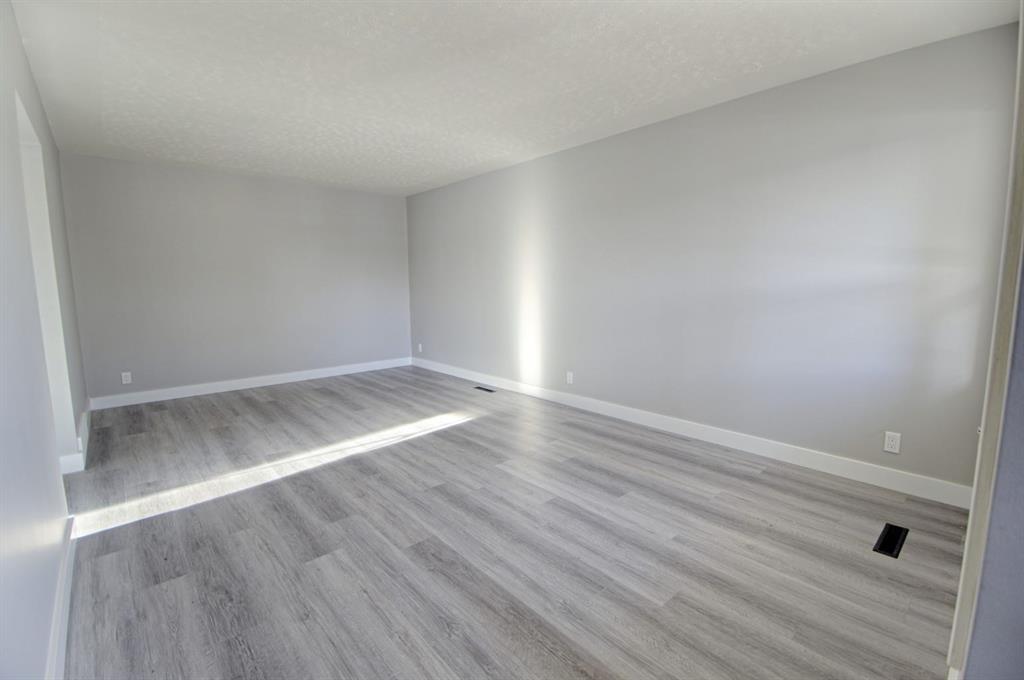 Picture for 1118 8 Street N