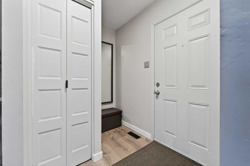 Picture for 16, 55 Lemoyne Crescent W