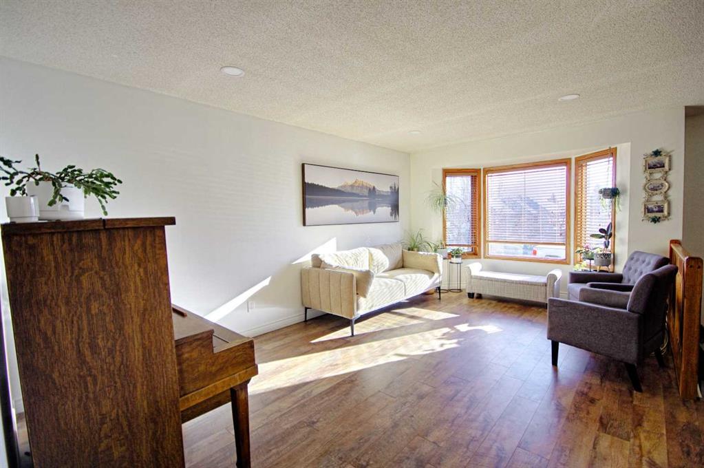 Picture for 46 Heritage Crescent W