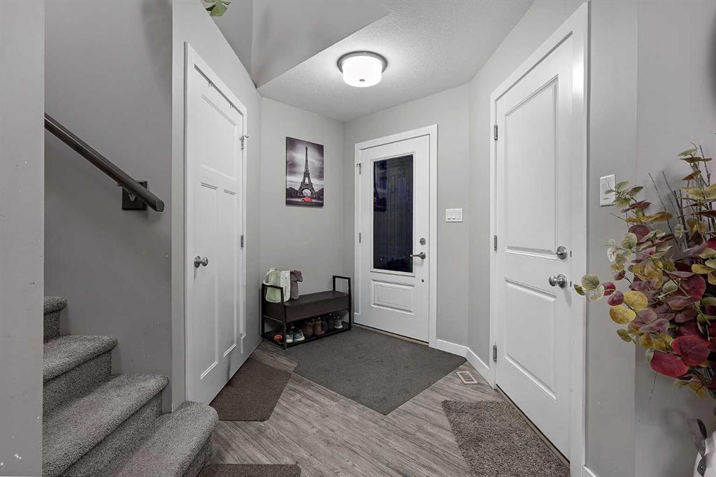 Picture for 774 Marie Van Haarlem Crescent N