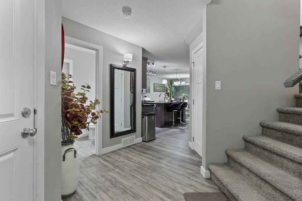 Picture for 774 Marie Van Haarlem Crescent N