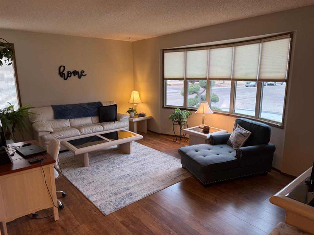 Picture for 1813 Elm Road S