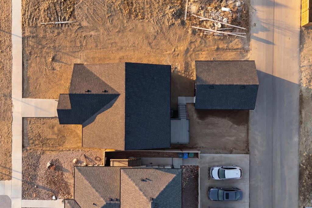 Picture for 383 Caledonia Boulevard W