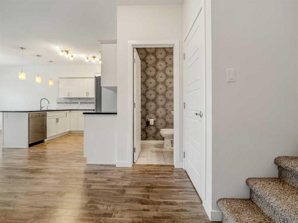 Picture for 98 Moonlight Boulevard W