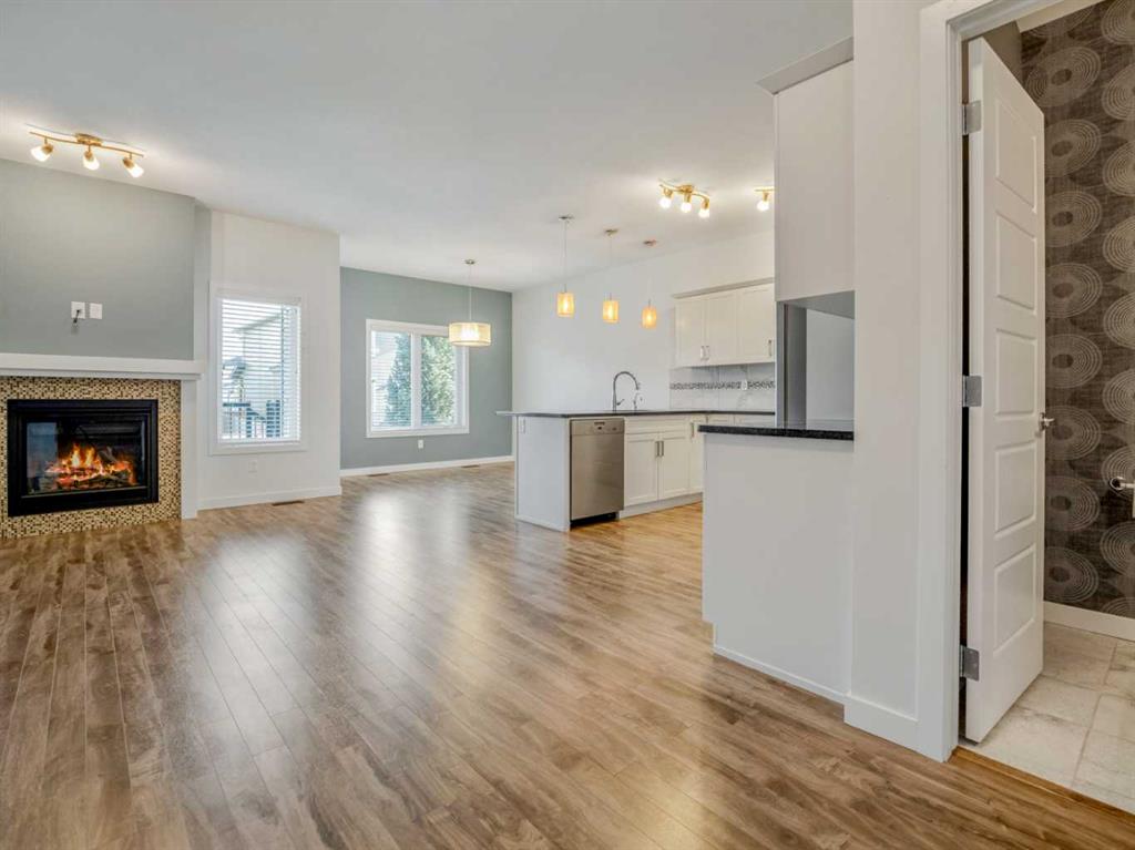 Picture for 98 Moonlight Boulevard W