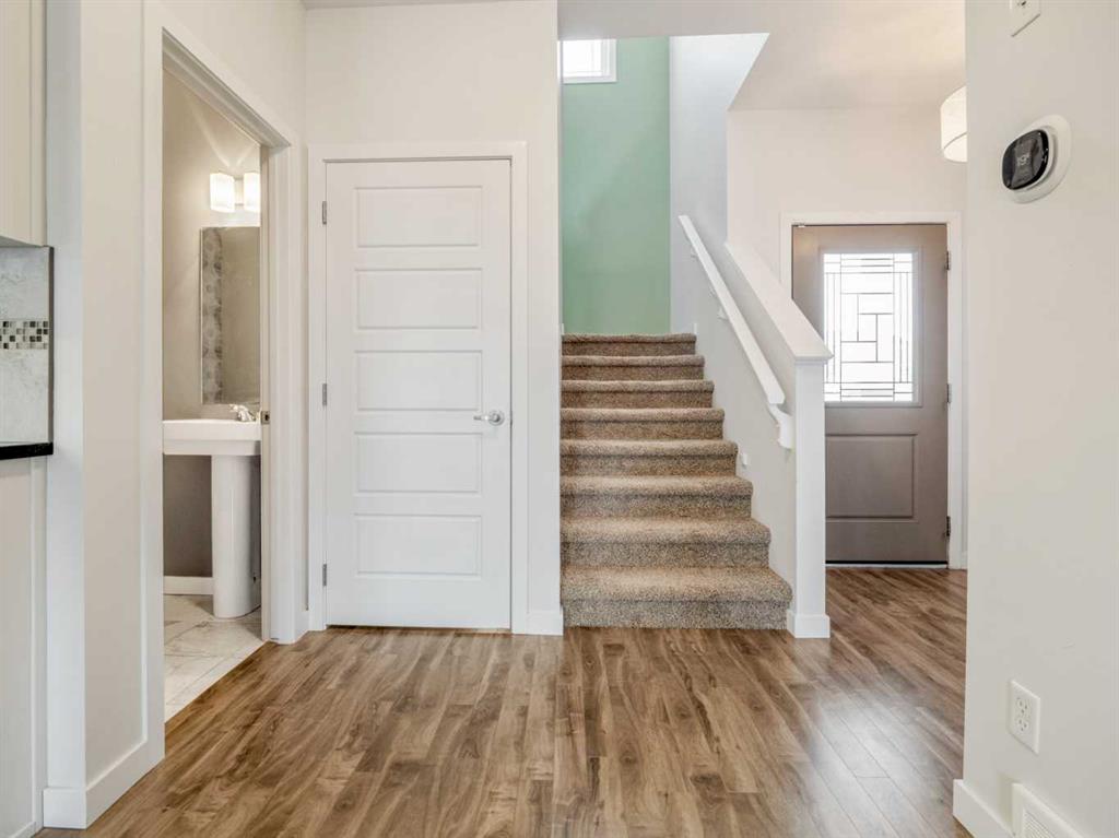 Picture for 98 Moonlight Boulevard W