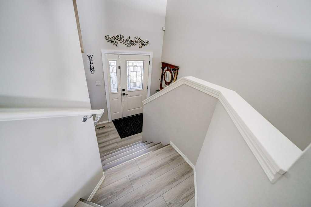 Picture for 248 Sunridge Road W