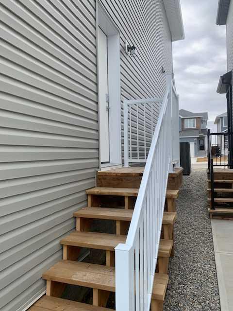 Picture for 2, 1151 Coalbrook Place W