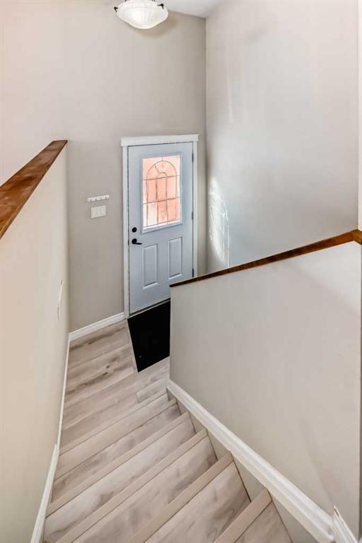 Picture for 33 Meadowlark Boulevard N