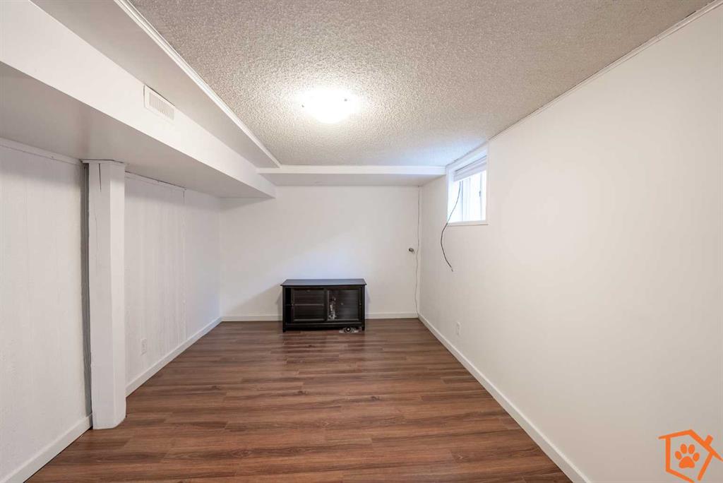 Picture for 615 14 Street S