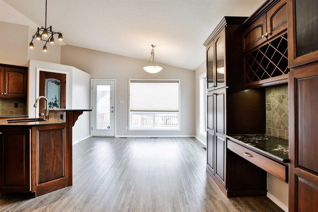 Picture for 147 Heritage Circle W