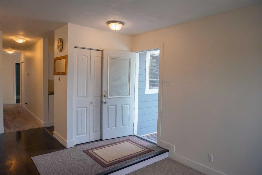 Picture for 206 McGill Boulevard W