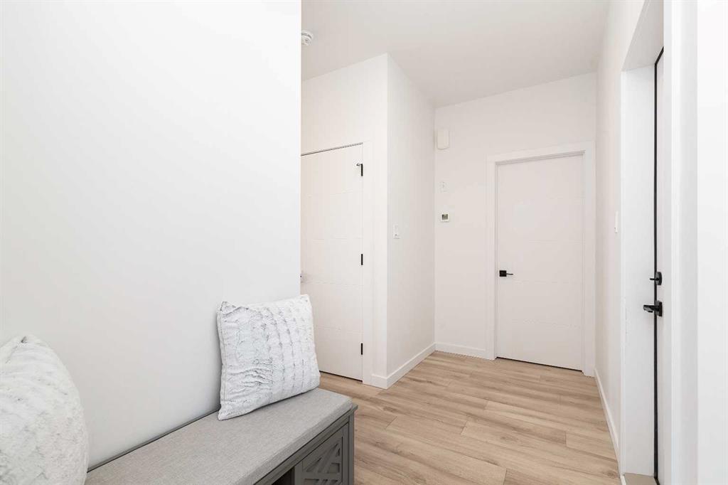 Picture for 1180 Coalbrook Place W