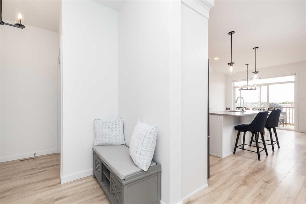 Picture for 1180 Coalbrook Place W