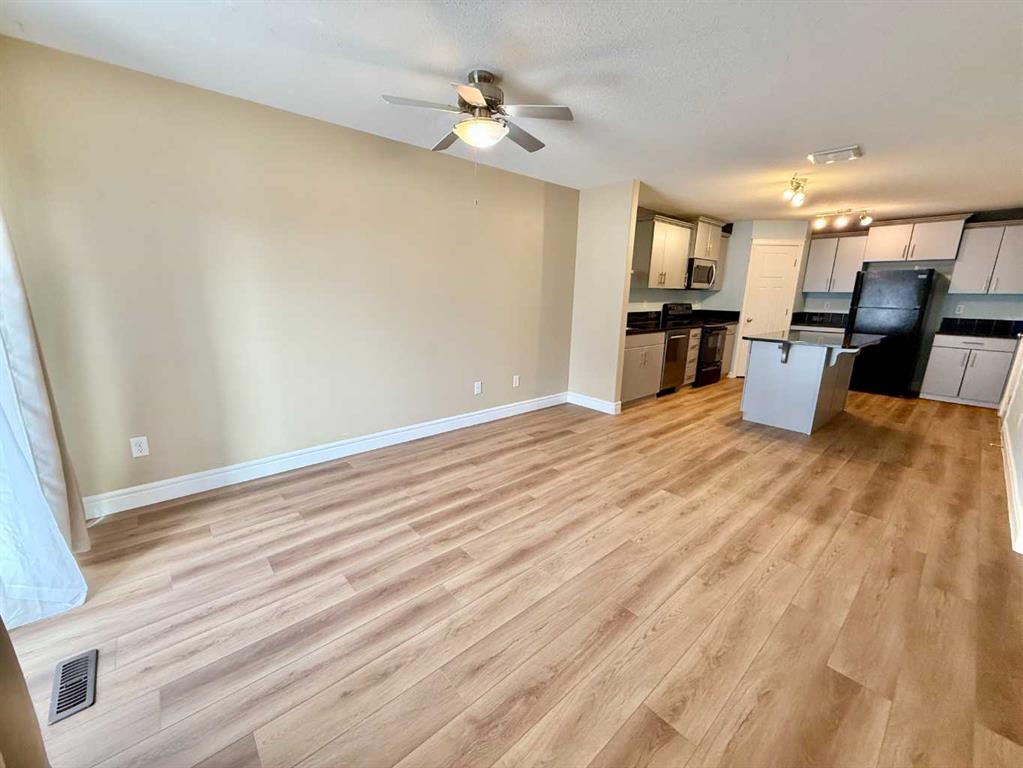 Picture for 2, 899 Mt Sundance Manor W