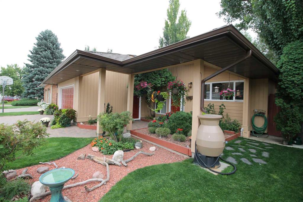 Picture for 18 Coachwood Road W