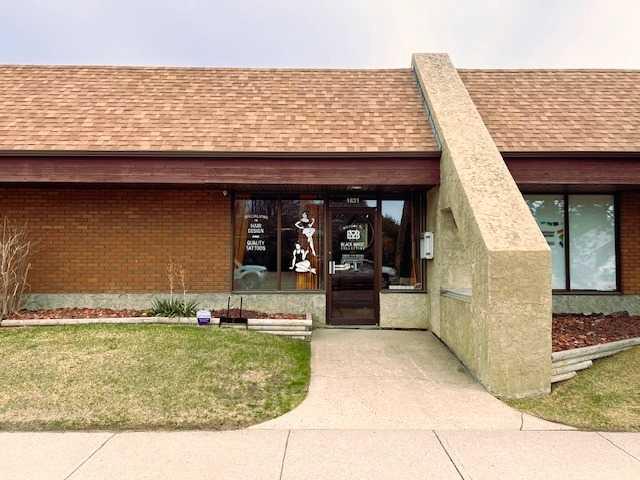 Picture for 1631 Cedar Road S