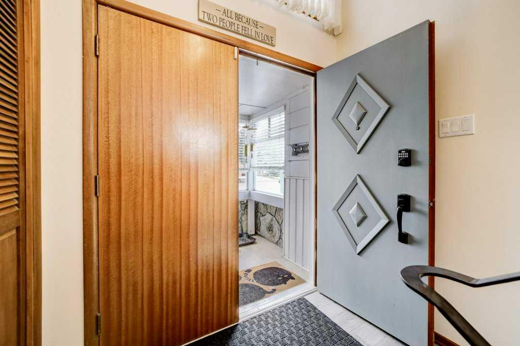 Picture for 1815 Lakepoint Road S