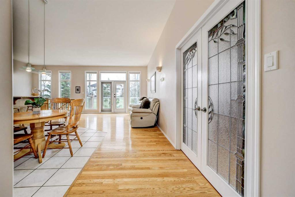 Picture for 50 Sarcee Place W