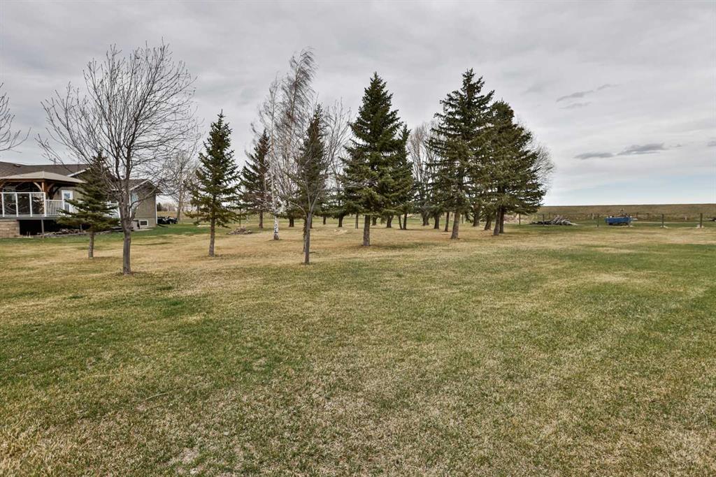 Picture for 80061 Range Road 205  