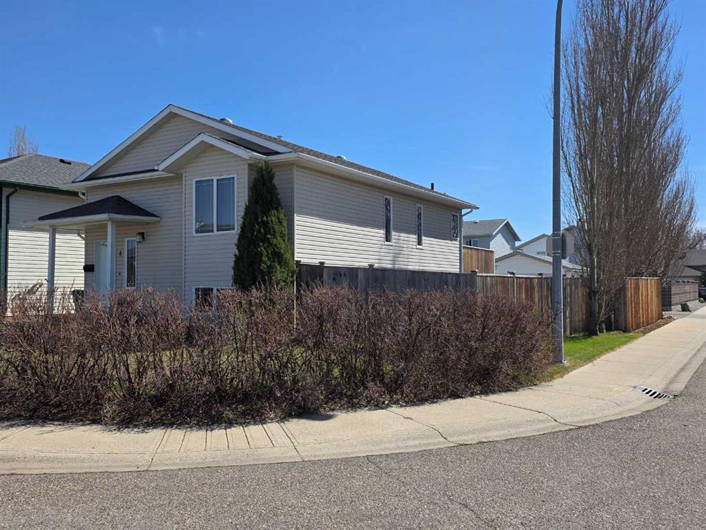 Picture for 4 St James Boulevard N