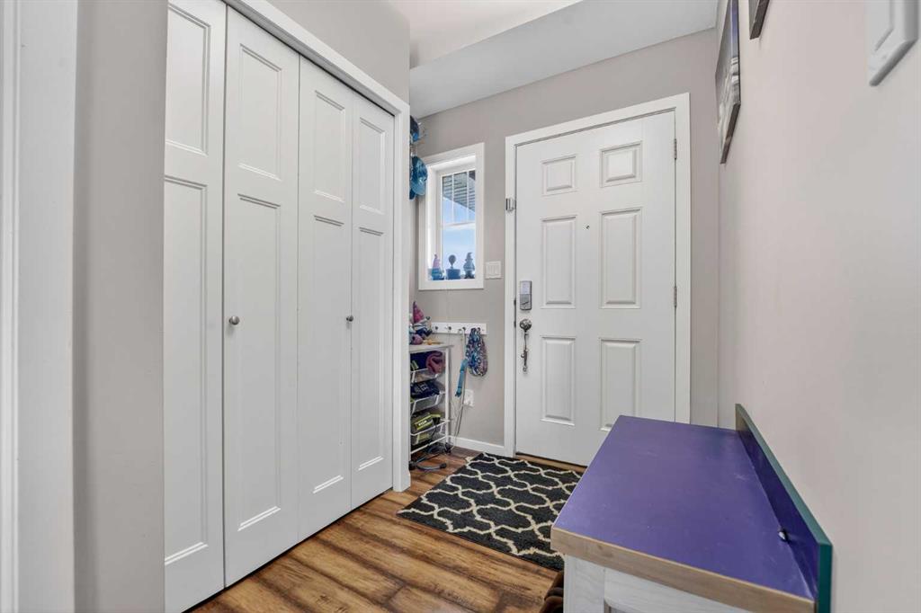 Picture for 120 Mt Sundance Crescent W