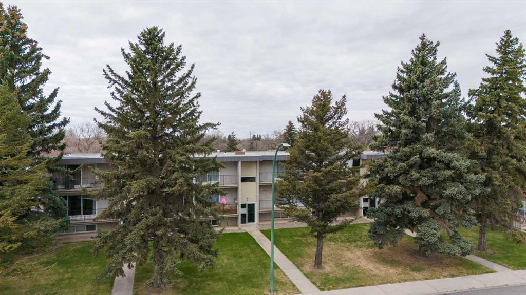 Picture for 3, 218 Mayor Magrath Drive N