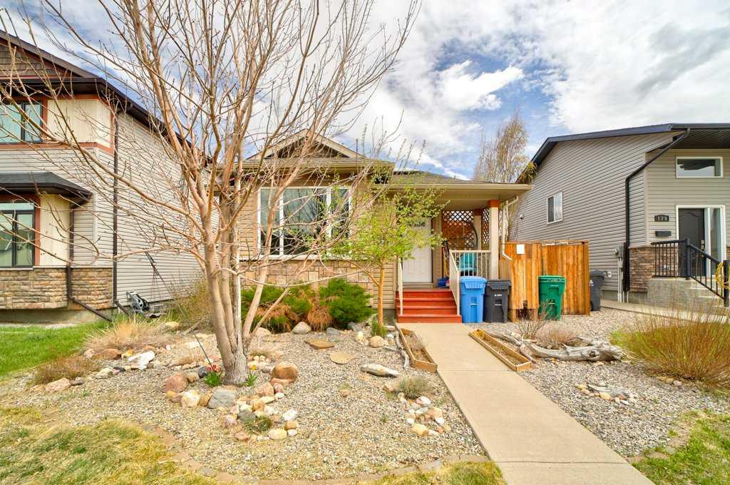 Picture for 121 Mt Sundance Crescent W