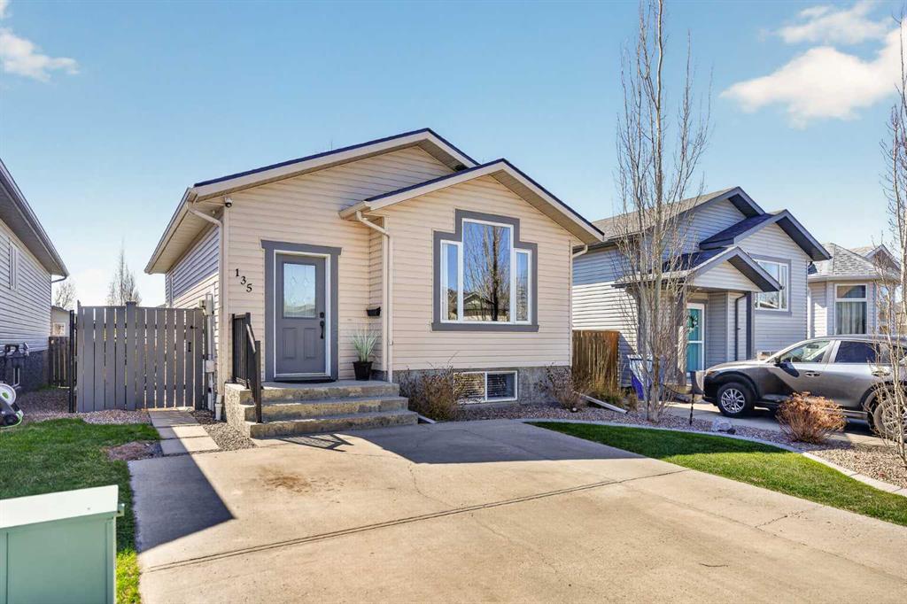 Picture for 135 Blackfoot Court W