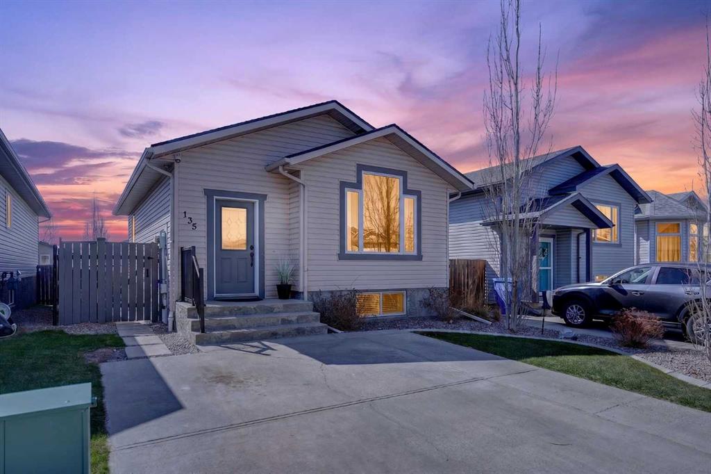 Picture for 135 Blackfoot Court W