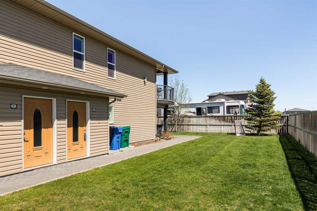 Picture for 8, 899 Mt Sundance Manor W