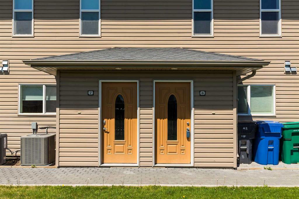 Picture for 8, 899 Mt Sundance Manor W