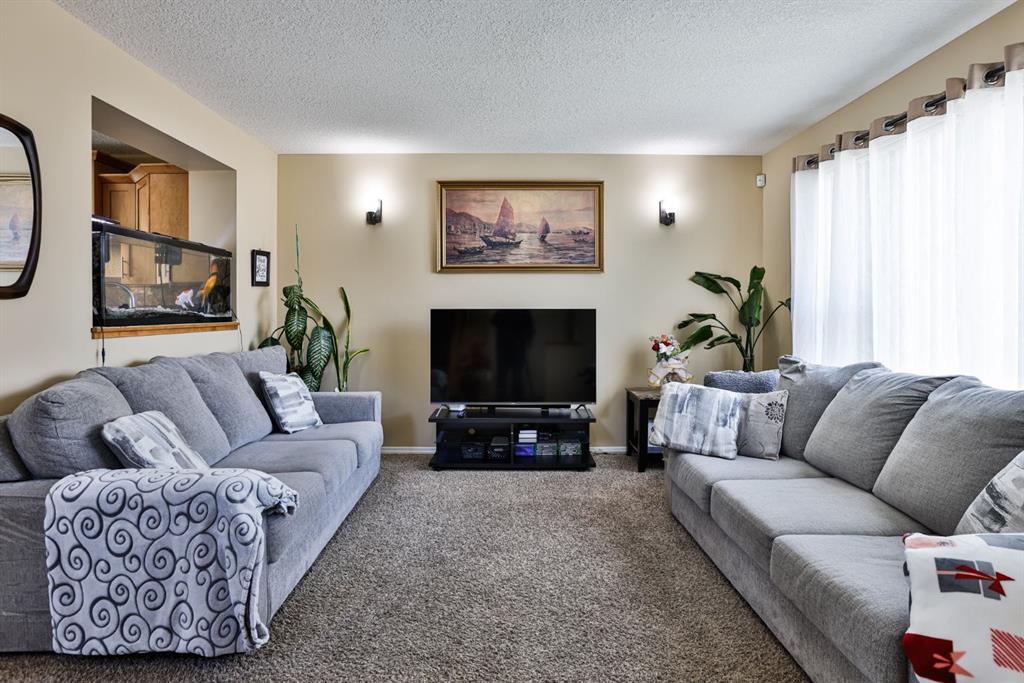 Picture for 557 Mary Cameron Crescent N