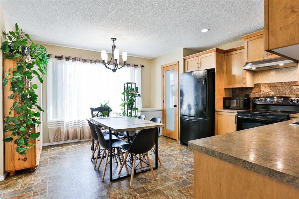 Picture for 557 Mary Cameron Crescent N